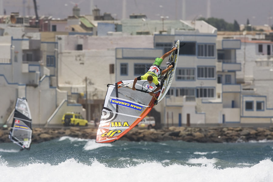 GC06 7 Campello tweaked out Campello tweaked out