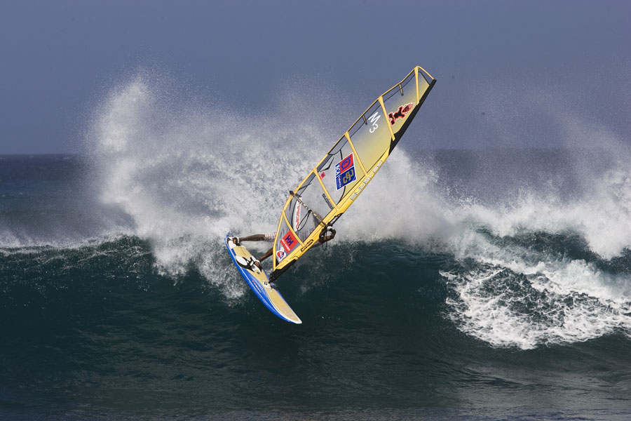 Boujmaa lip slide Cape Verde M3 M3 wave