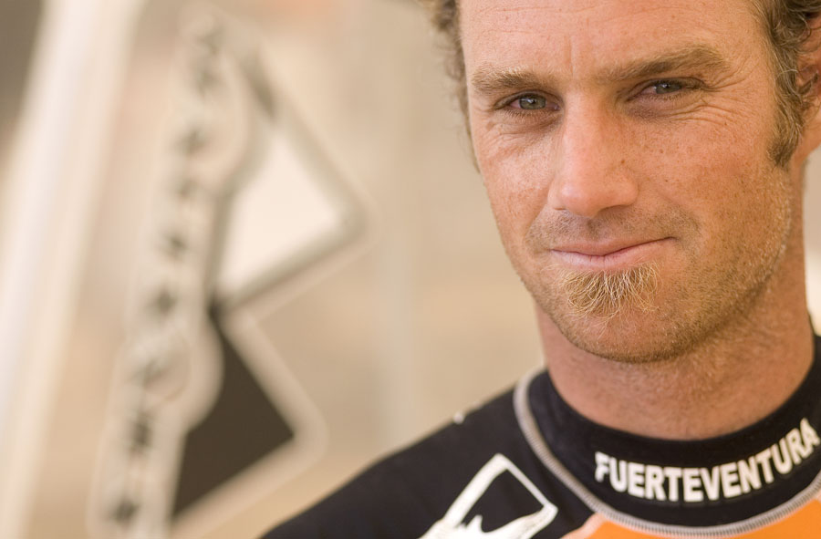 F07 ls Pritchard sneaks into second Pritchard sneaks into second