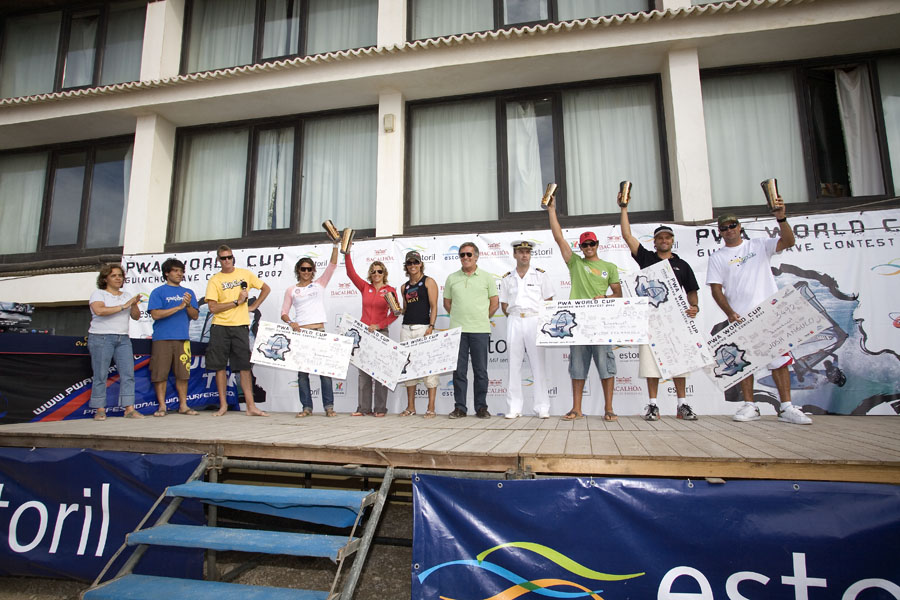 G07 ls Guincho winners celebrate Guincho winners celebrate