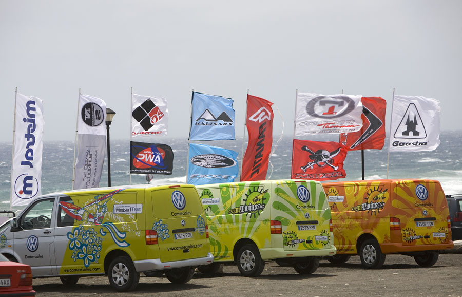 GC07 ls A full house in the Pozo car park A full house in the Pozo car park