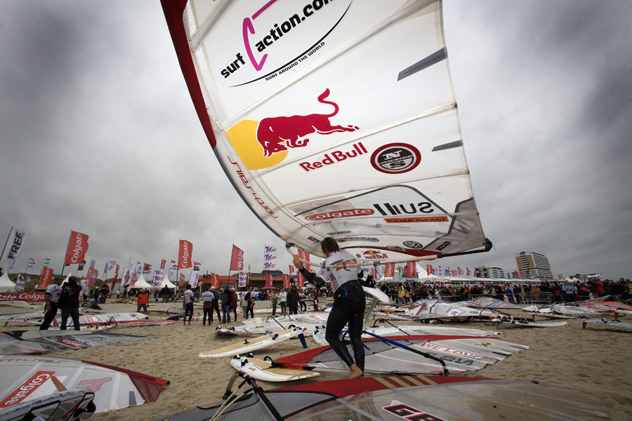 S07 ls Bjorn moves into third Bjorn moves into third