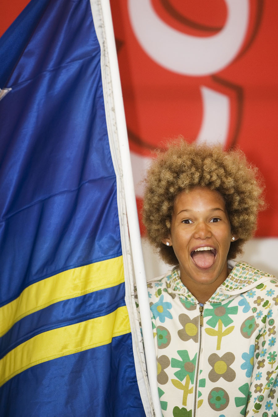 S07 ls Sarah Quita in good spirits Sarah Quita in good spirits