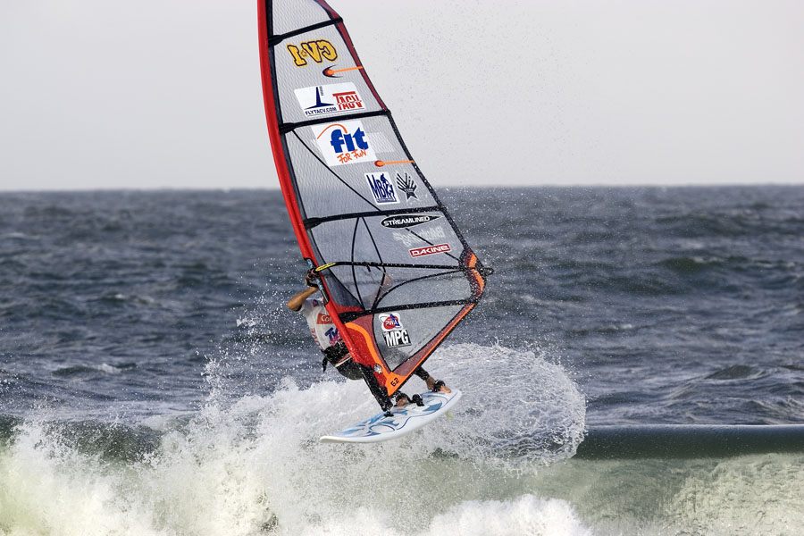 S07 wv Josh Angulo airs the inside section Josh Angulo airs the inside section