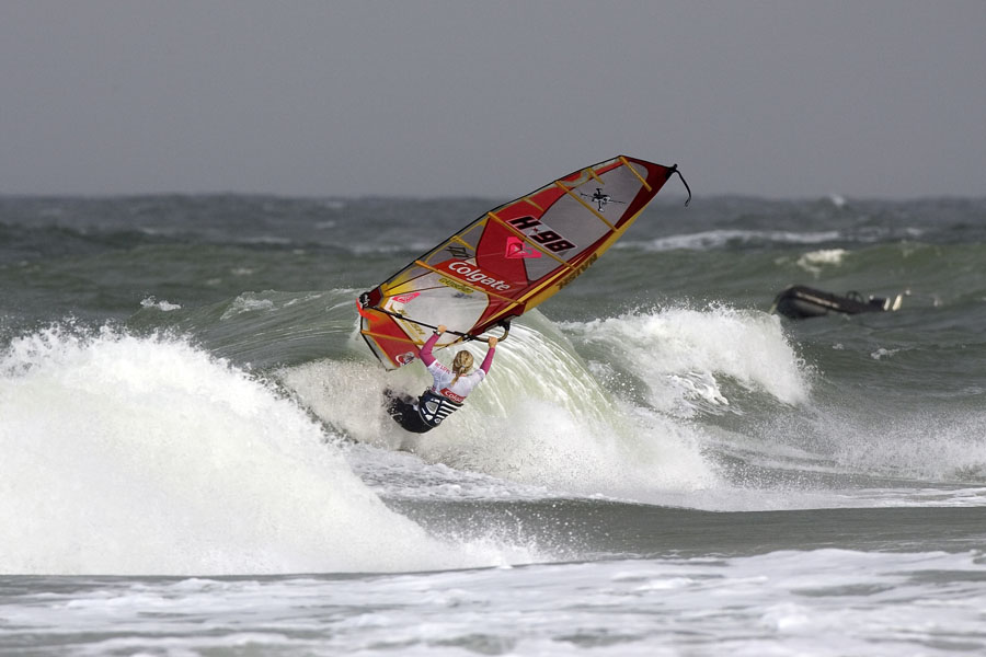 S07 wv Anne Marie Reichman hits the inside bowl Anne Marie Riechman hits the inside bowl