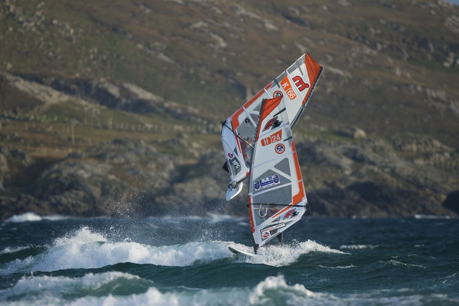 T07 wv Baker and Volwater cross paths Balephuil Baker and Volwater cross paths Balephuil