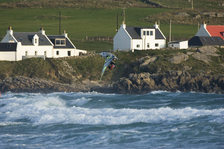 T07 wv Kauli Seadi back loops Kauli Seadi back loops