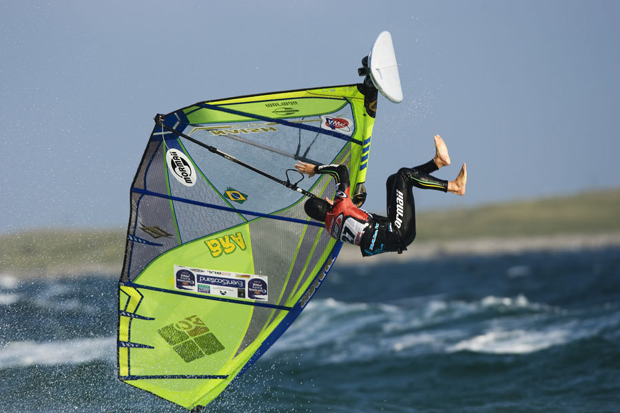 T07 wv Kauli bails Kauli bails