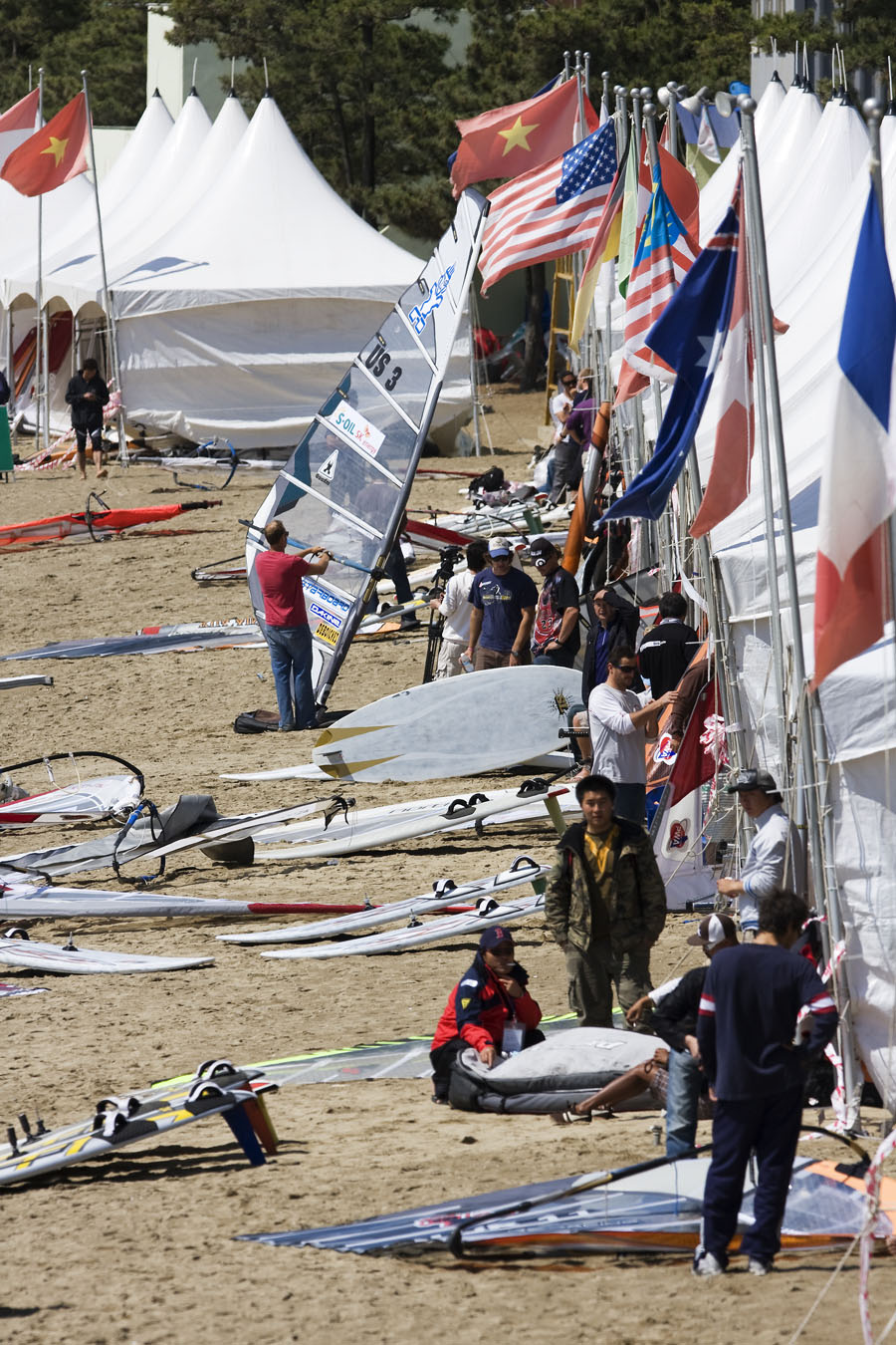 K08 ls Action stations at the beach Action stations at the beach