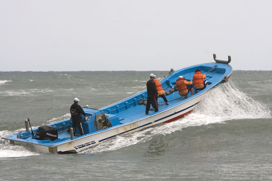 K08 ls The boats head out The boats head out