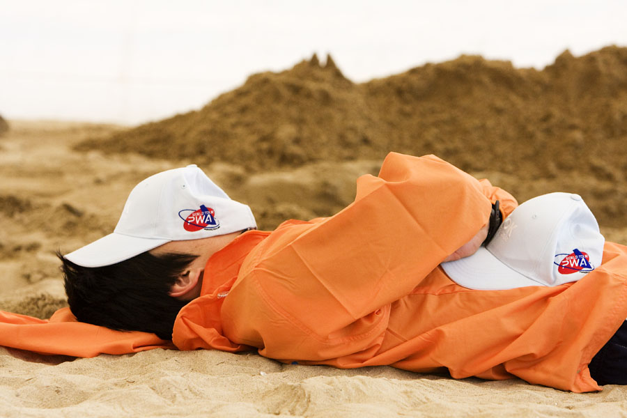 K08 ls local helper takes a nap Local helper takes a nap