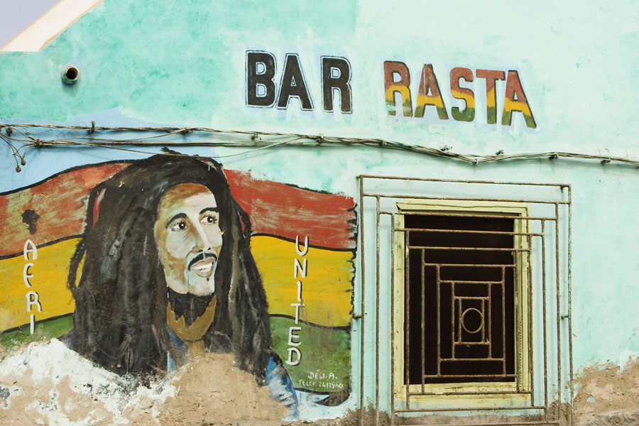 CV08 ls colourful wall in Santa Maria Colourful wall in Santa Maria