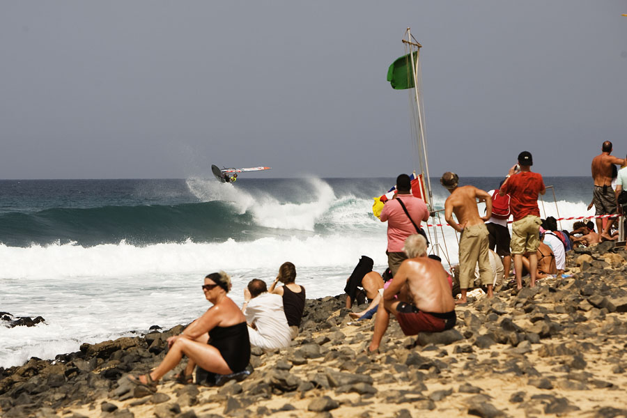 CV08 wv Nik Baker airs the section Nik Baker airs the section