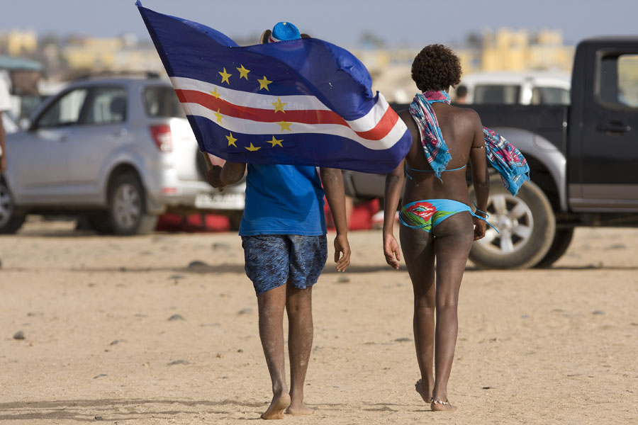 CV08 ls Angulo fans settle for second Angulo fans settle for second