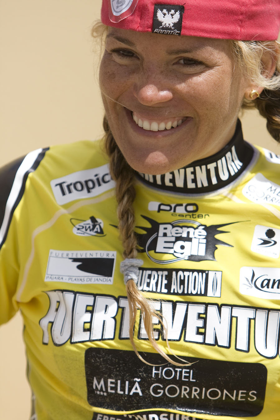 F08 fs Yoli De Brendt Yoli De Brendt