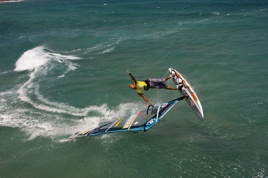 F08 fs Andy Bubble Chambers Andy Bubble Chambers