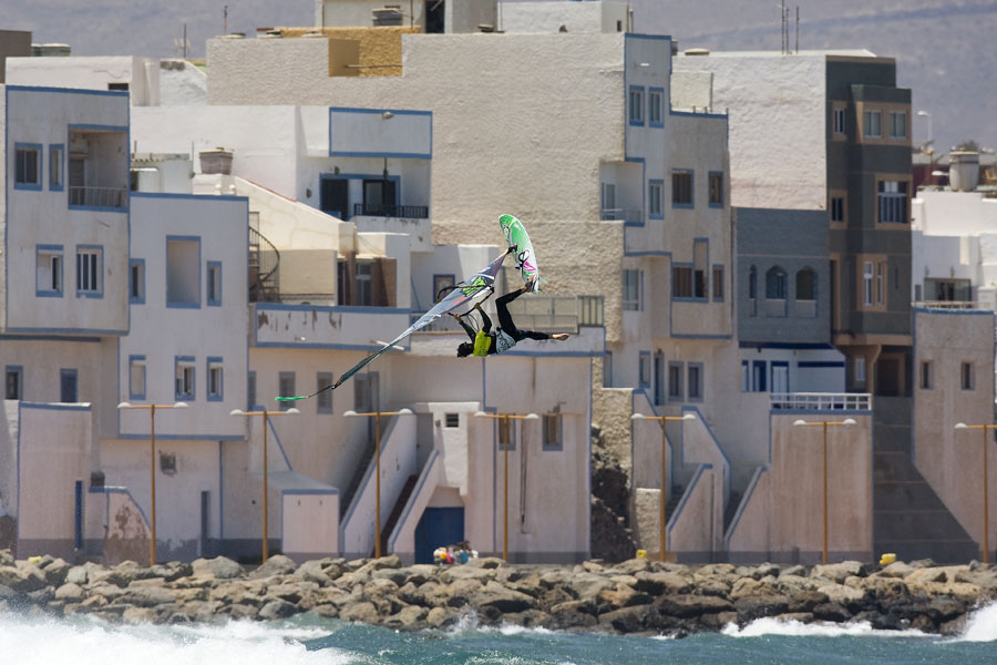 G09 wv Mussolini one legged back loop Mussolini one legged back loop