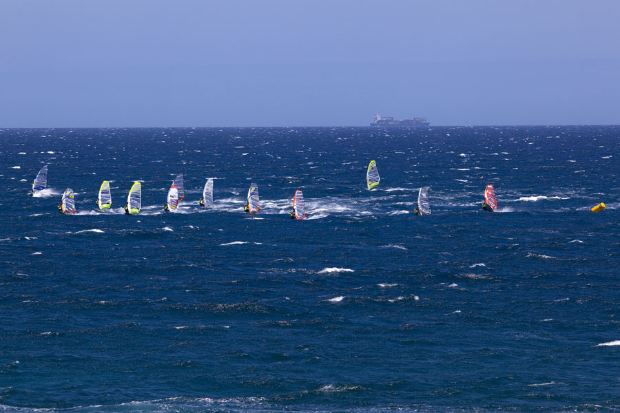 GC09 sl Start line action Start line action