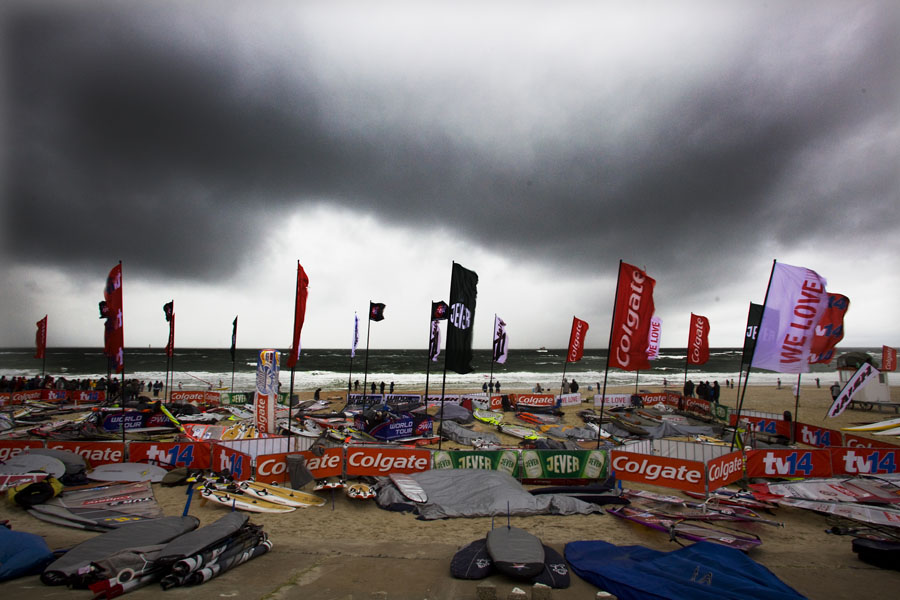 S09 ls Rain clouds hang over the event site Rain clouds hang over the event site