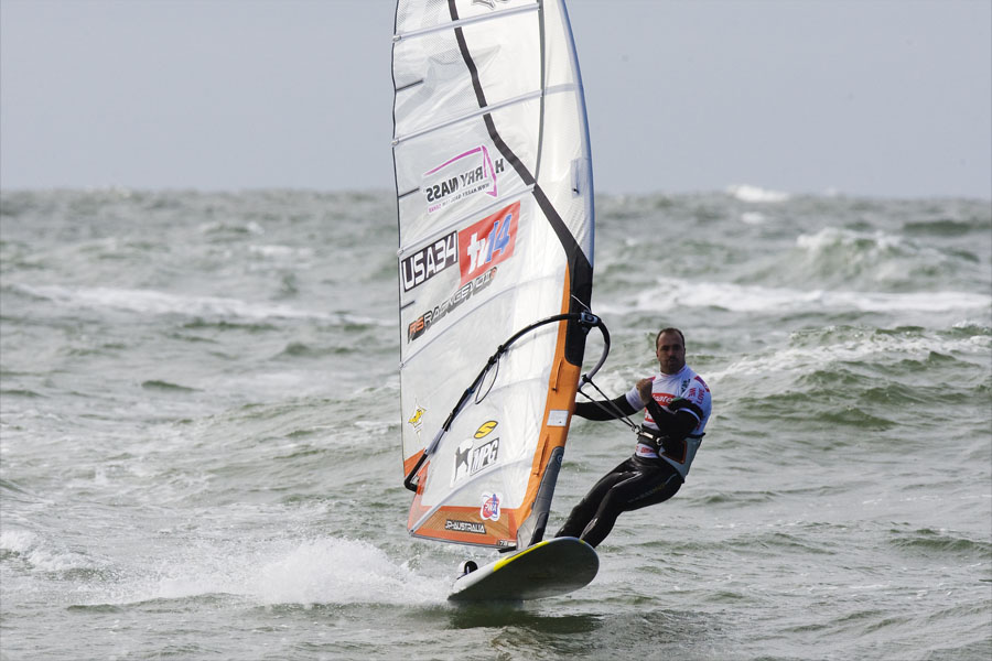 S09 sl Micah Buzianis takes race two Micah Buzianis takes race two