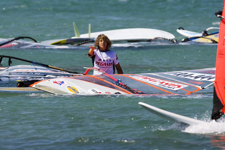 T09 ls Ghibaudo goes over early Ghibaudo goes over early