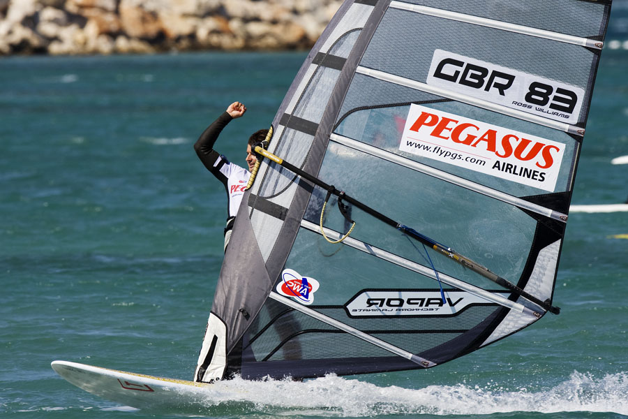 T09 sl Williams claims his bullet Williams claims his bullet