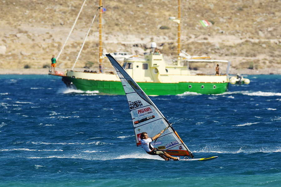 T09 sl Albeau steps on the gas Albeau steps on the gas
