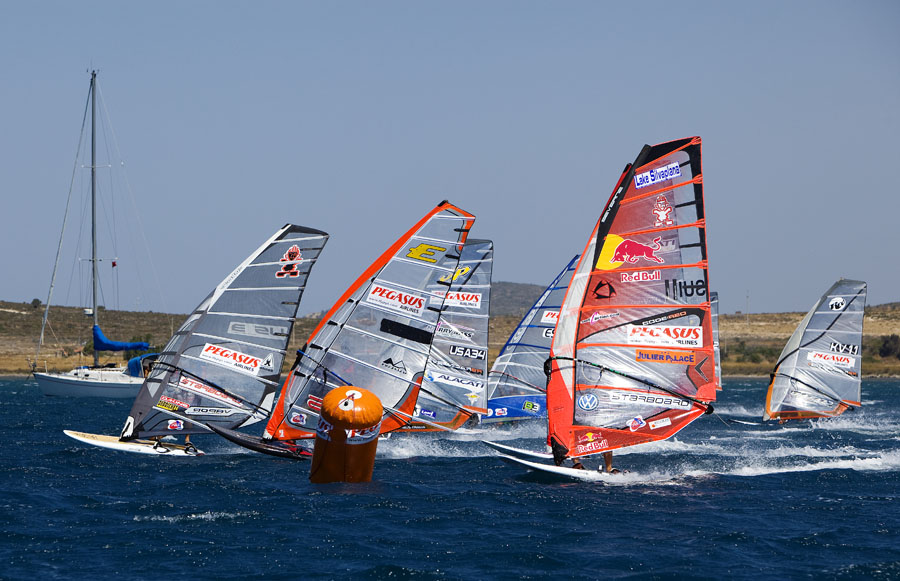 T09 sl Kevin Pritchard gets a flying start Kevin Pritchard gets a flying start