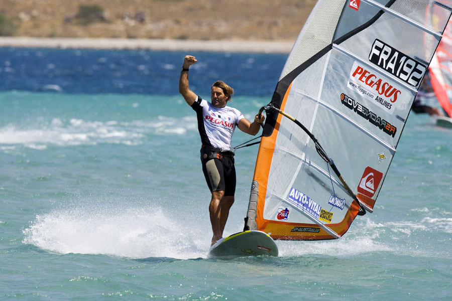 T09 sl Albeau shows who's boss Albeau shows who's boss