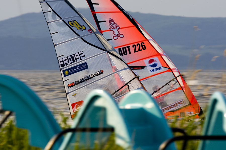 A09 sl Pressler holds off Albeau race two Pressler holds off Albeau race two