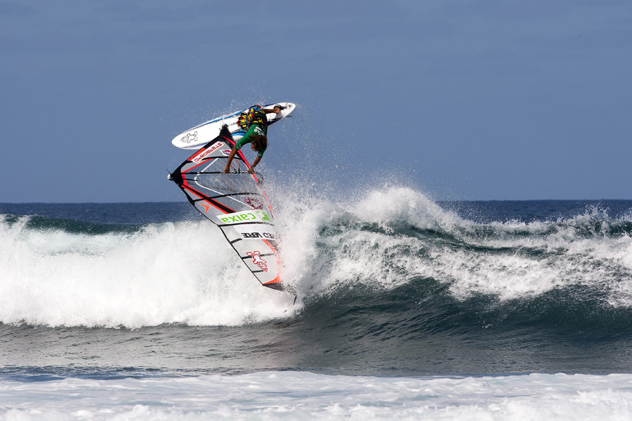 CV10 wv Boujmaa Goiter Boujmaa Goiter