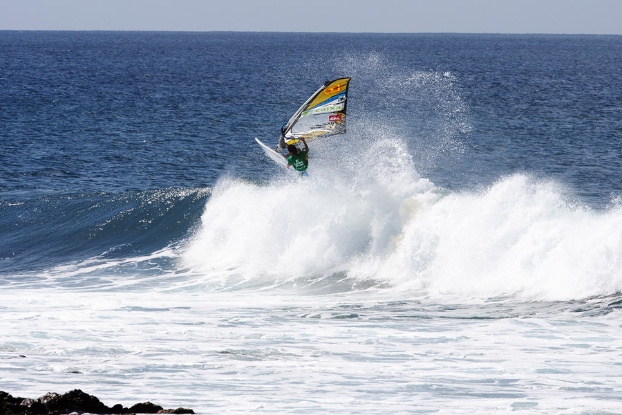 CV10 wv Traversa one handed air Traversa one handed air