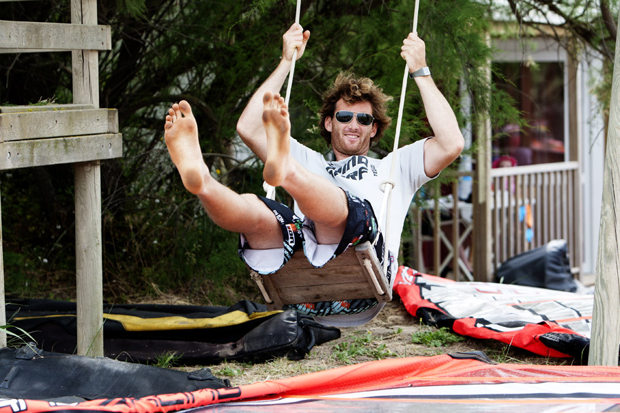 CB10 ls Cyril in the swing Cyril in the swing