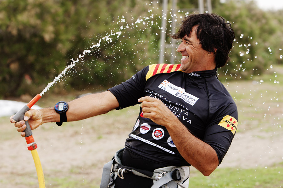 CB10 ls Jimmy Diaz cools off Jimmy Diaz cools off