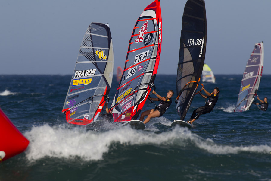 CB10 sl Girls head home Girls head home