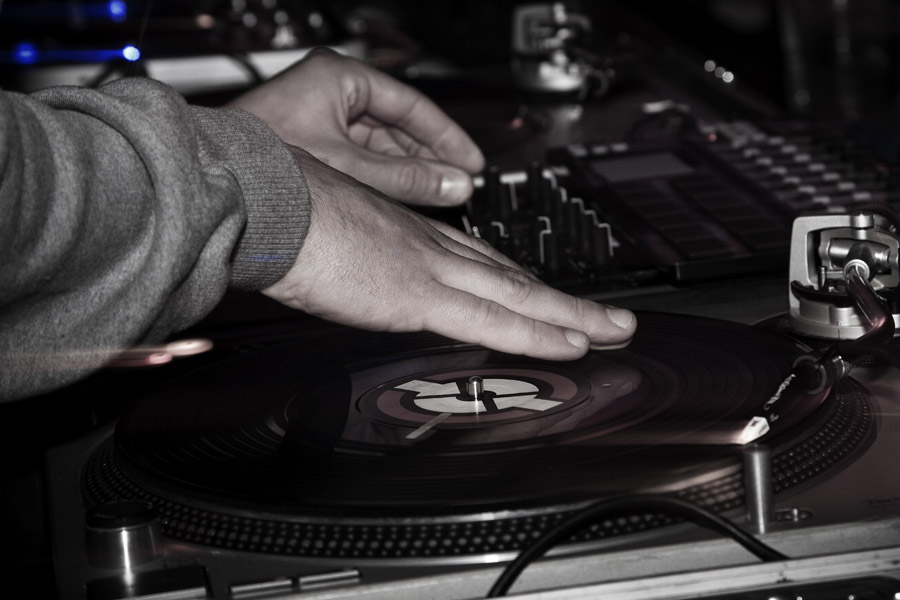 K10 ls DJ on the decks DJ on the decks