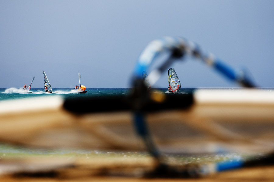 F10 sl Through the boom Through the boom