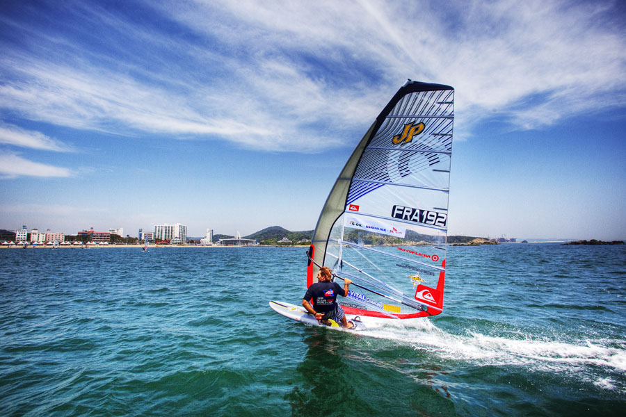 K10 sl Albeau heads home Albeau heads home