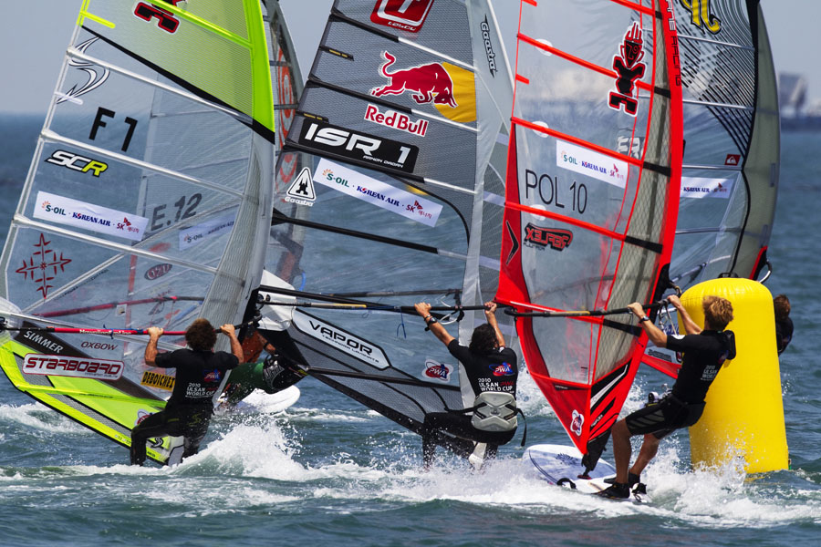 K10 sl Pumping out of the gybe Pumping out of the gybe