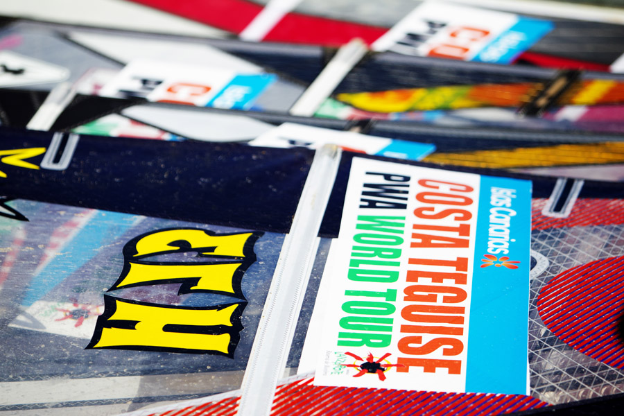 LZ10 ls Sails at the ready Sails at the ready