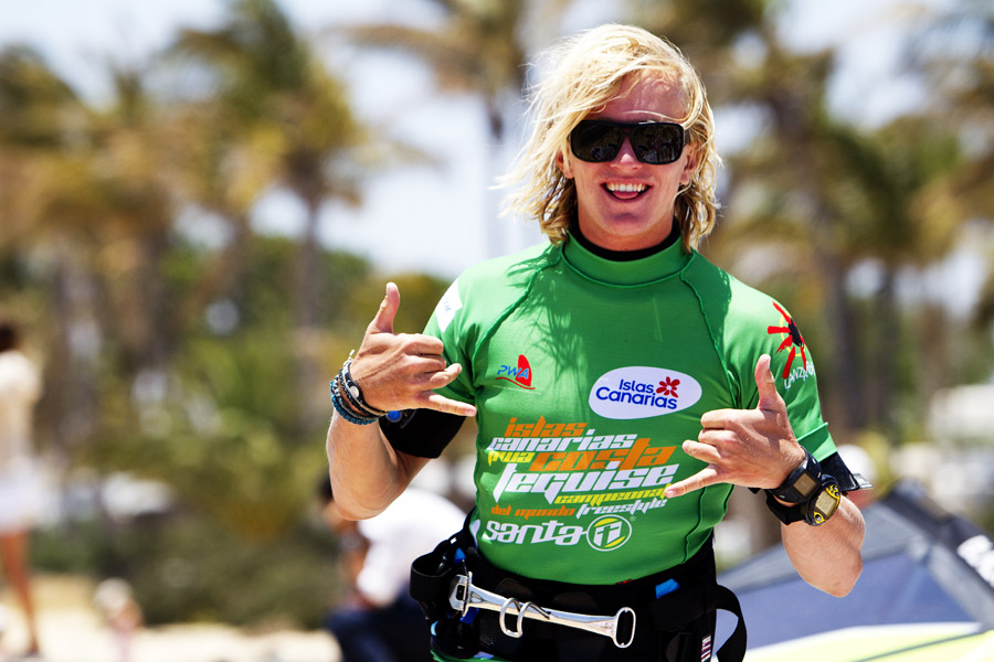 LZ10 ls Thumbs up from Max Rowe Thumbs up from Max Rowe