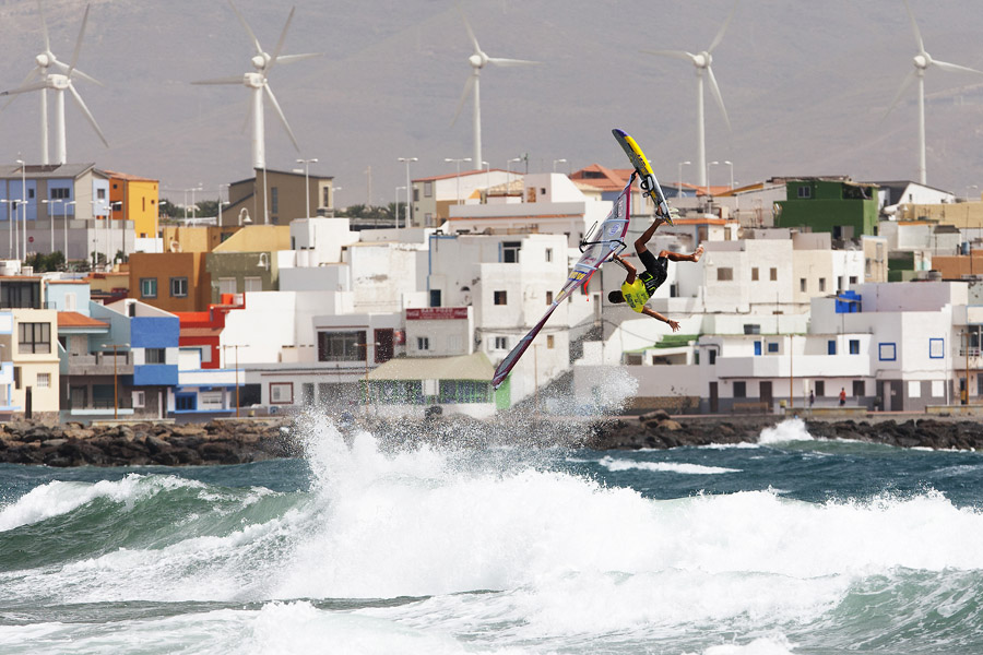 GC10 wv Campello one hand, one leg back loop Campello one hand, one leg back loop