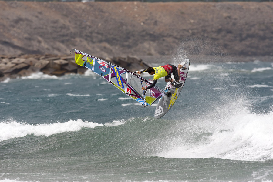 GC10 wv Fernandez in control Fernandez in control