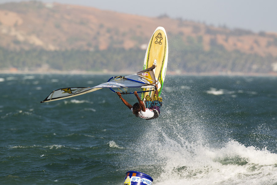 V11 fs Thode on form Thode on form