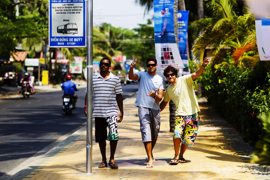 V11 fs Cruising the strip Cruising the strip