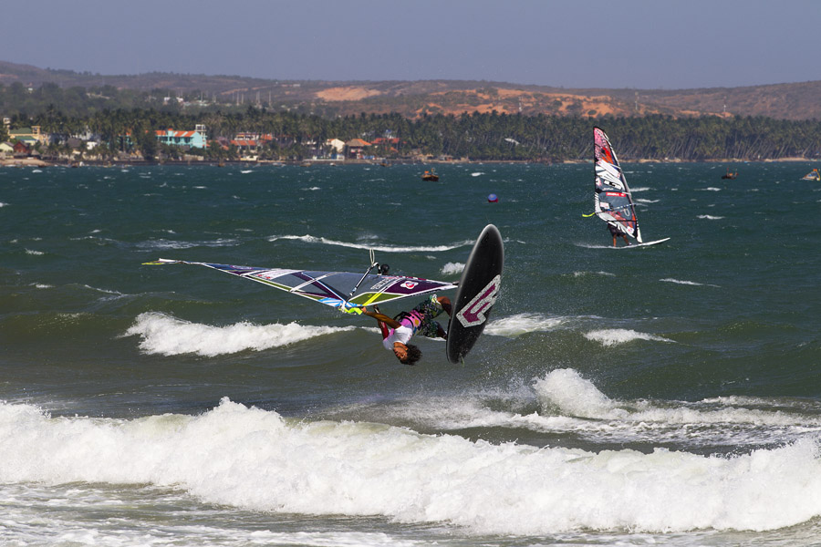 V11 fs Gollito arch back Gollito arch back