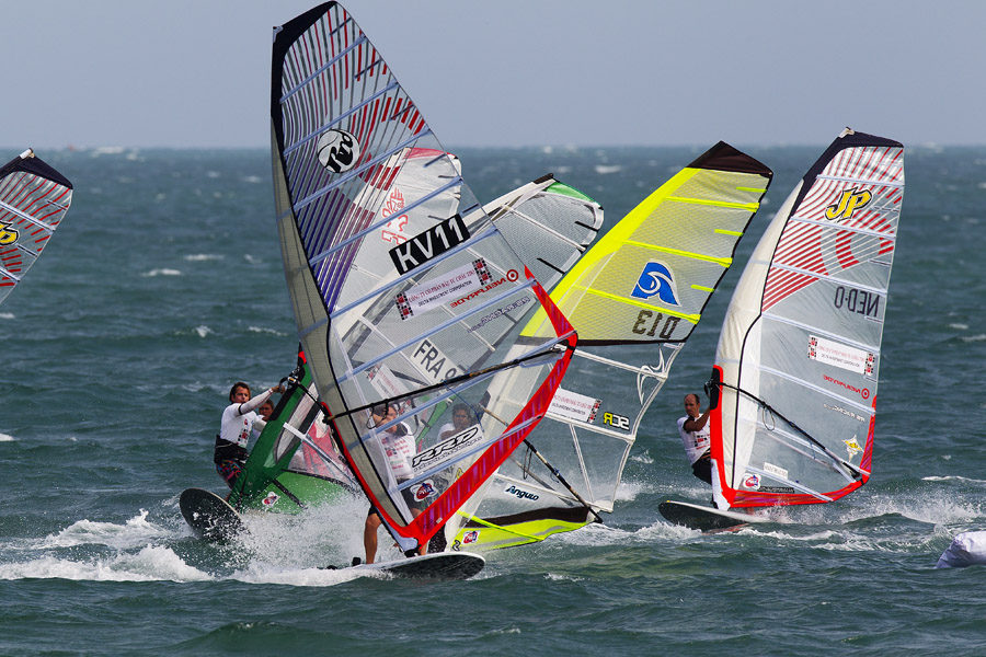 V11 sl Maynard at the mark Maynard at the mark