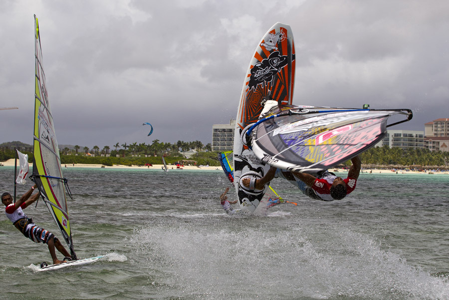 A11 fs Tonky takes off Tonky takes off