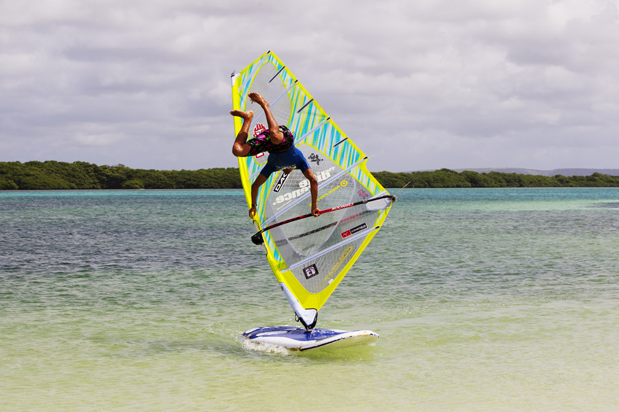 B11 fs Finies makes the most of a light wind spell Finies makes the most of a light wind spell