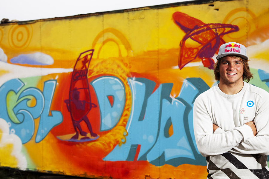 KM11 ls Philip Koster checks out the new Graffitti Philip Koster checks out the new Graffitti